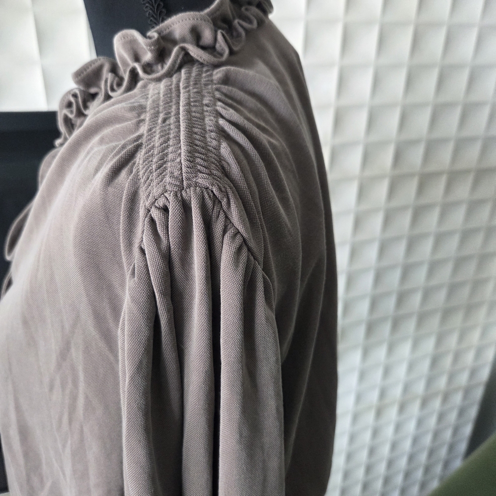 Elie Tahari Peplum Blouse Top with Tie Neck Ruffle Detail in Taupe Mocha, Medium - Picture 7 of 13